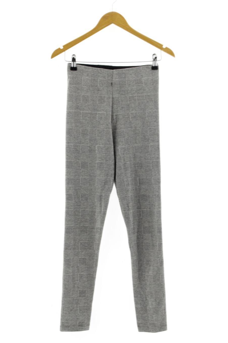 Pantalón de Zara de la talla S, de color cuadros