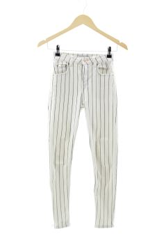 Jeans 34 Bershka, photo 1 sur 2
