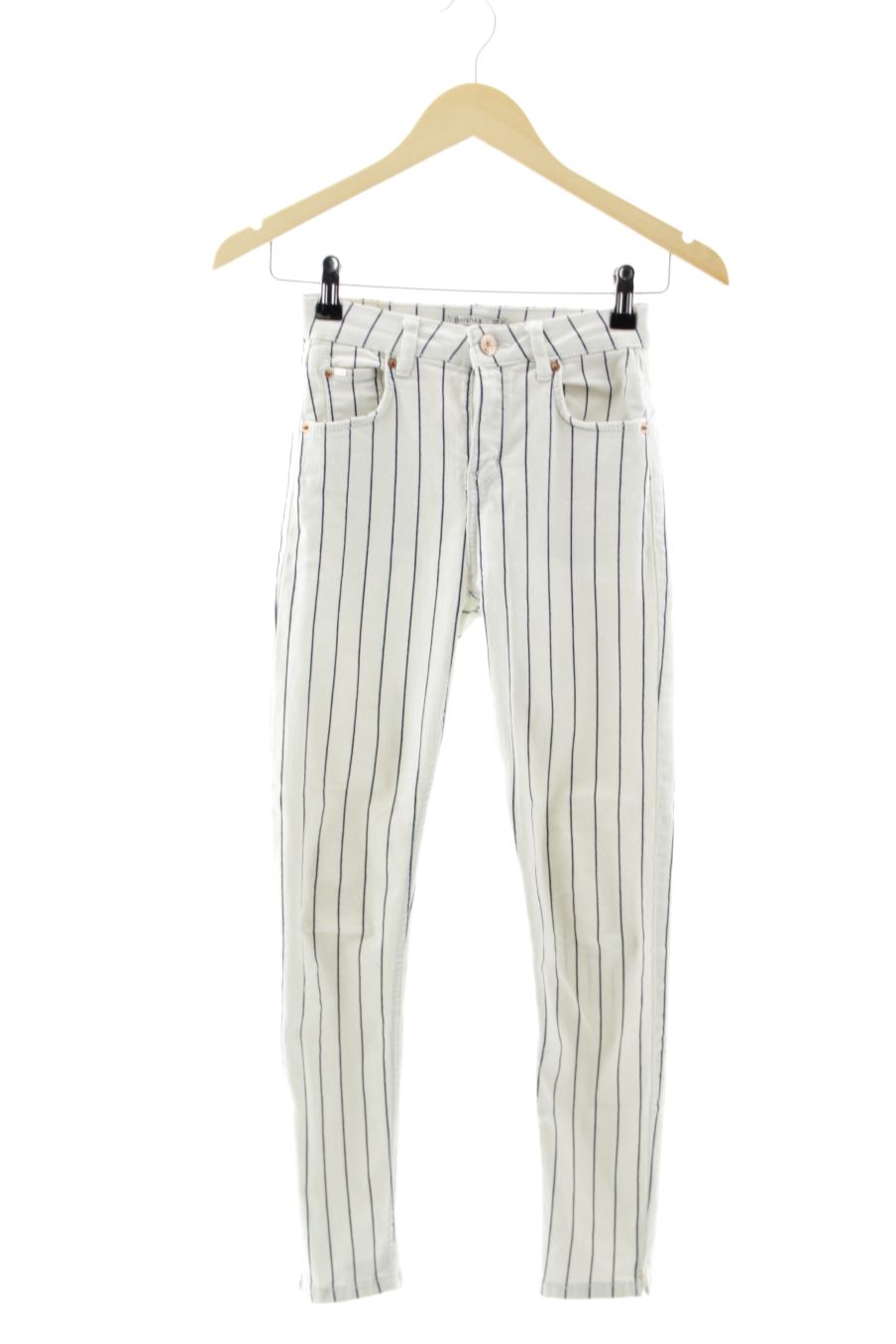 Jeans de Bershka de la talla 34, de color righe