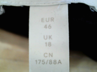 Shorts H&M de la taille 46, de couleur noir de denim