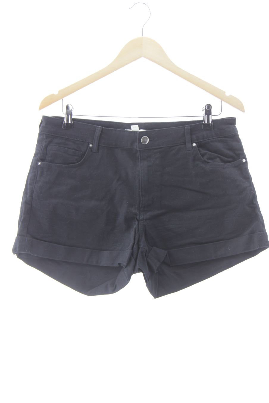 Shorts H&M de la taille 46, de couleur noir de denim