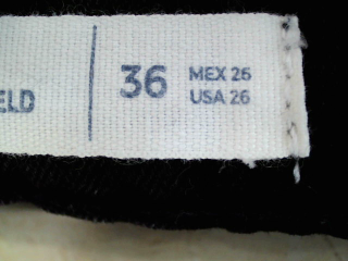 Jeans Springfield de la taille 36, de couleur noir de denim