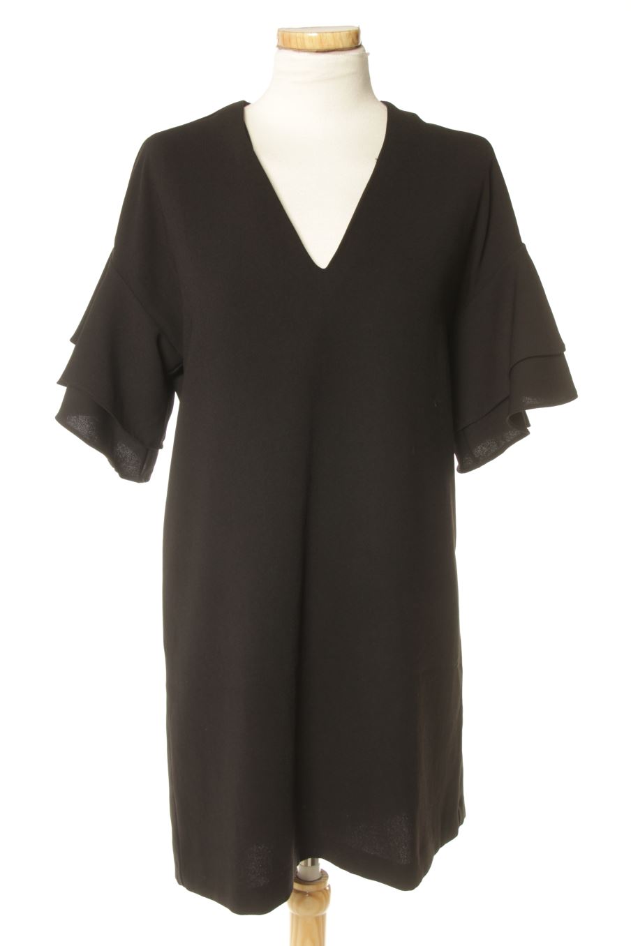Vestido casual de Zara de la talla XS, de color negro