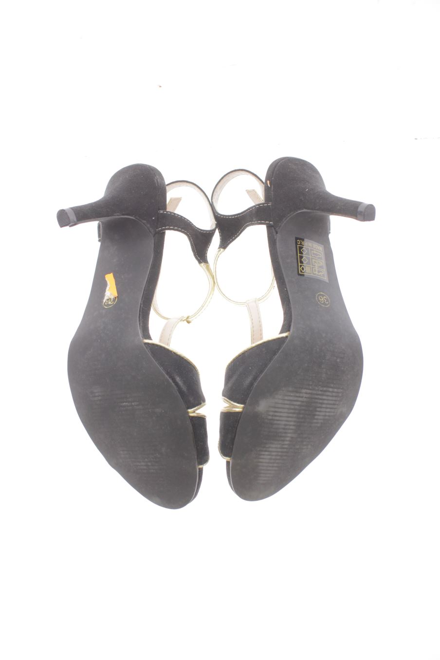 Sandalias tacon de Dospies de la talla 36, de color negro de