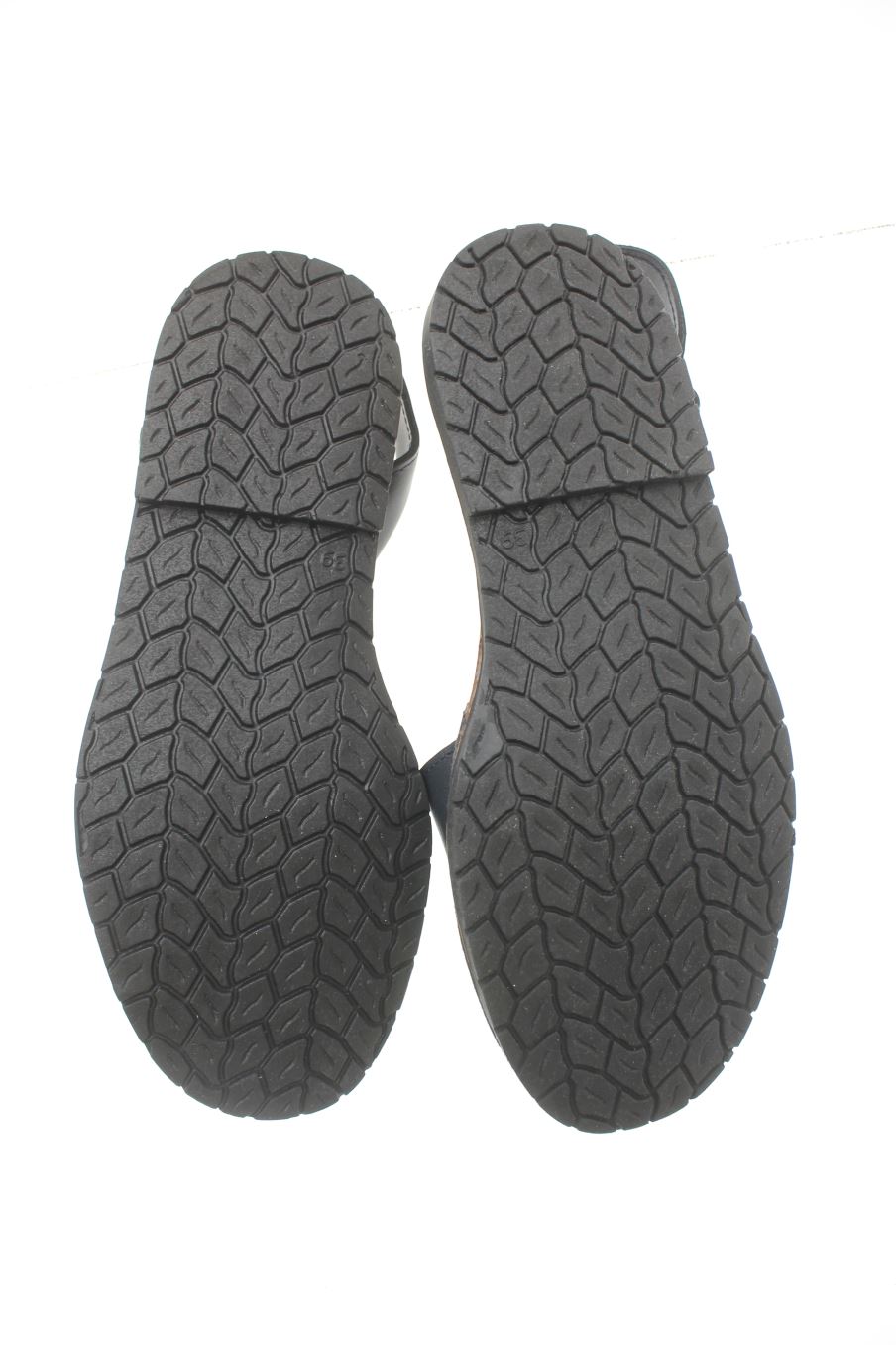 Sandalias planas de Eva Mañas de la talla 39, de color negro de