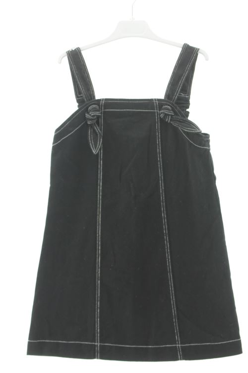 Aufwändiges Kleid