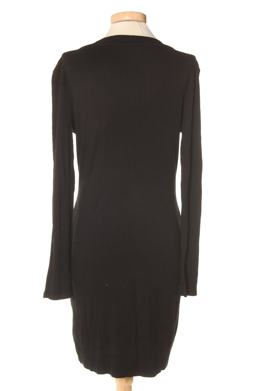 Robe casual Pull & Bear de la taille L, de couleur noir
