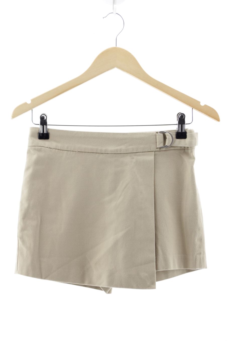 Shorts Stradivarius de la taille 34, de couleur beige