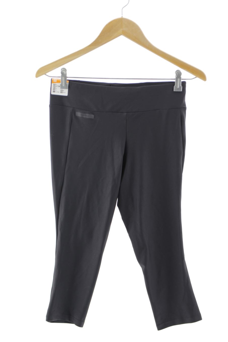 Pantalones cortos de deporte de Decathlon de la talla M, de color negro
