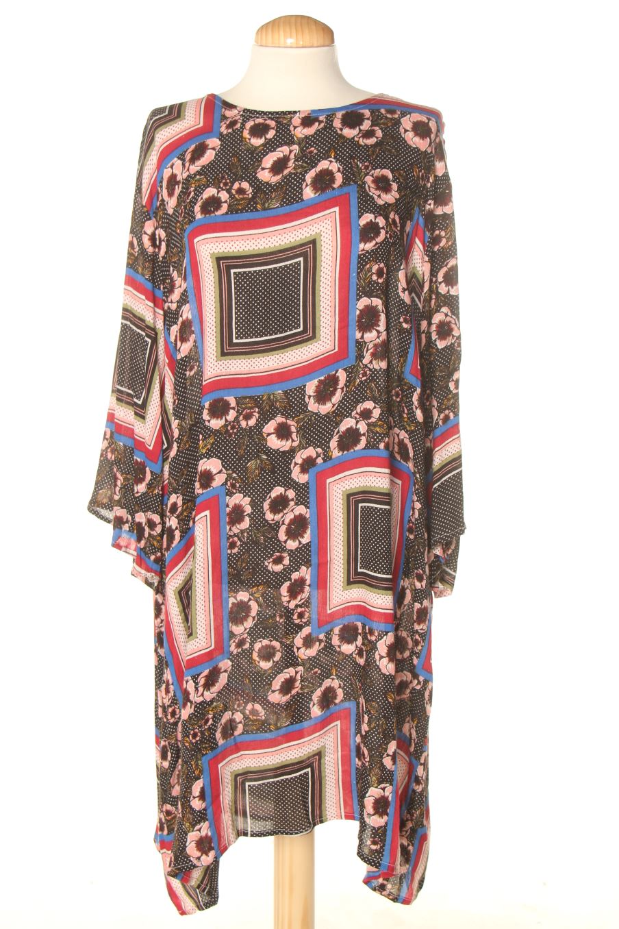 Vestido casual de Venca de la talla SUPER XXL de color estampado