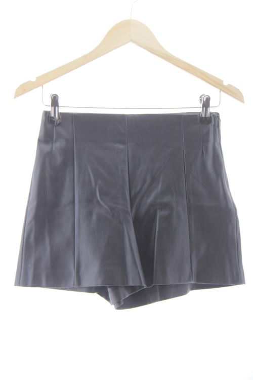 Pantalón corto