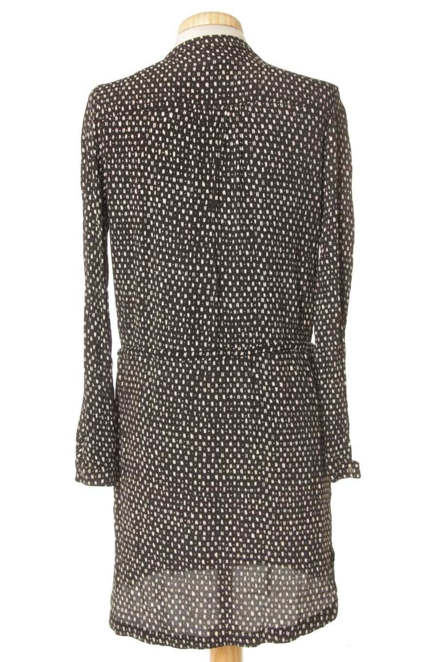 Robe casual Mango de la taille M, de couleur imprimés