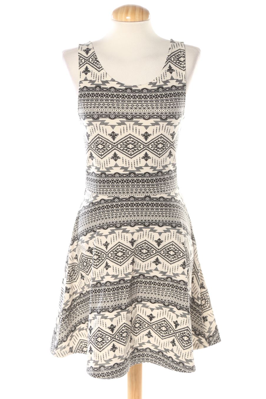 Vestido casual de H&M de la talla 36, de color estampado