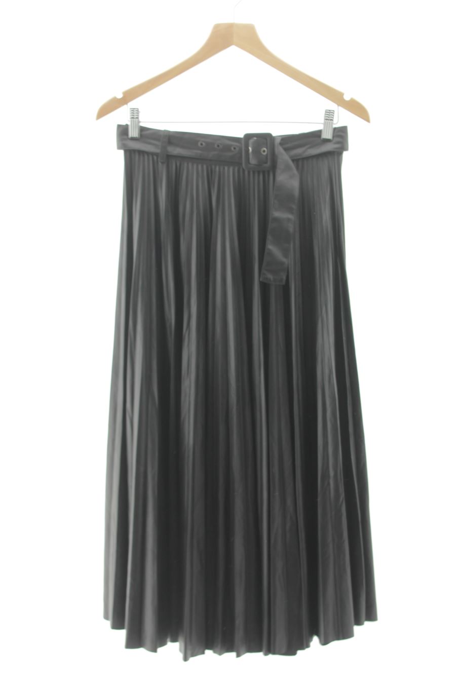 Jupe Zara de la taille S, de couleur noir