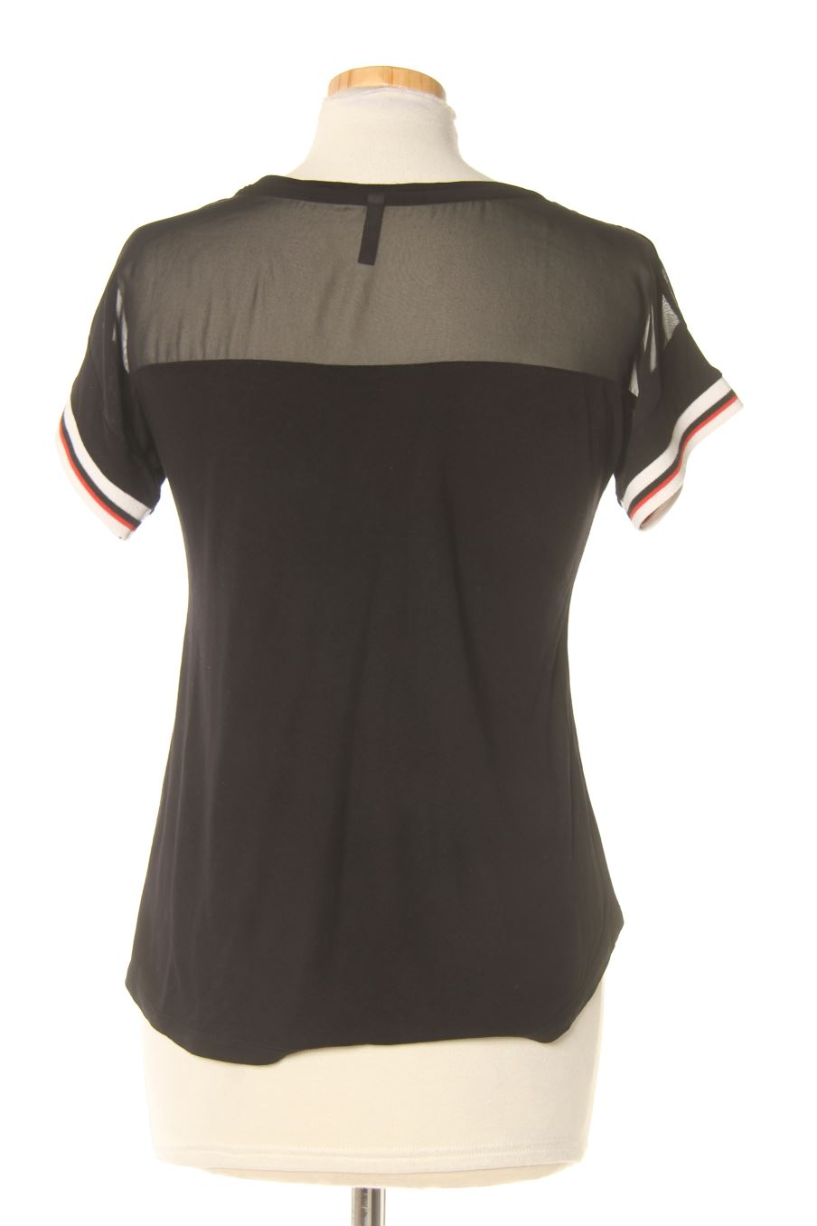 T-shirt Naf Naf de la taille S, de couleur noir
