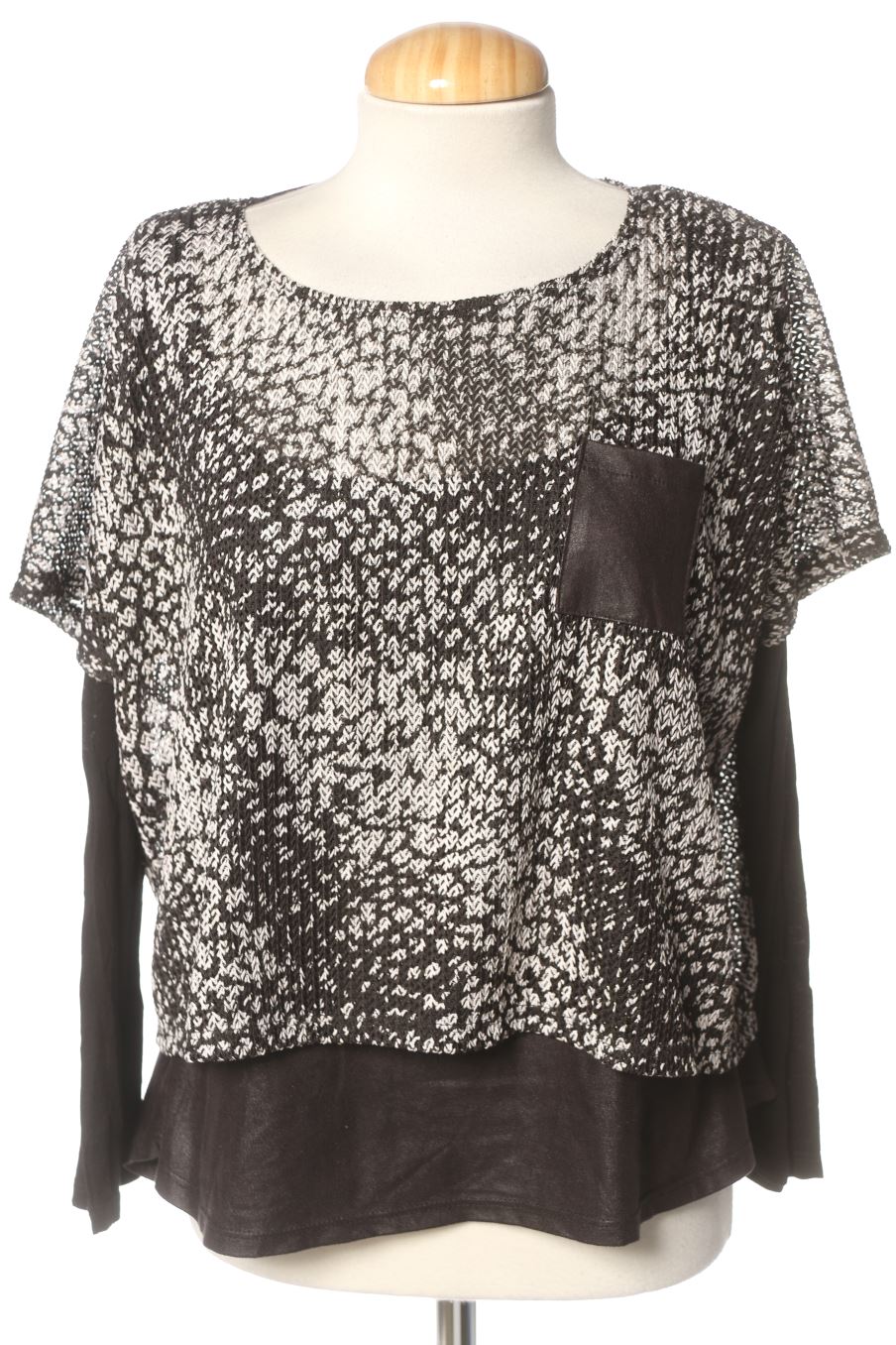 Pull Julie Guerlande de la taille M, de couleur imprimés