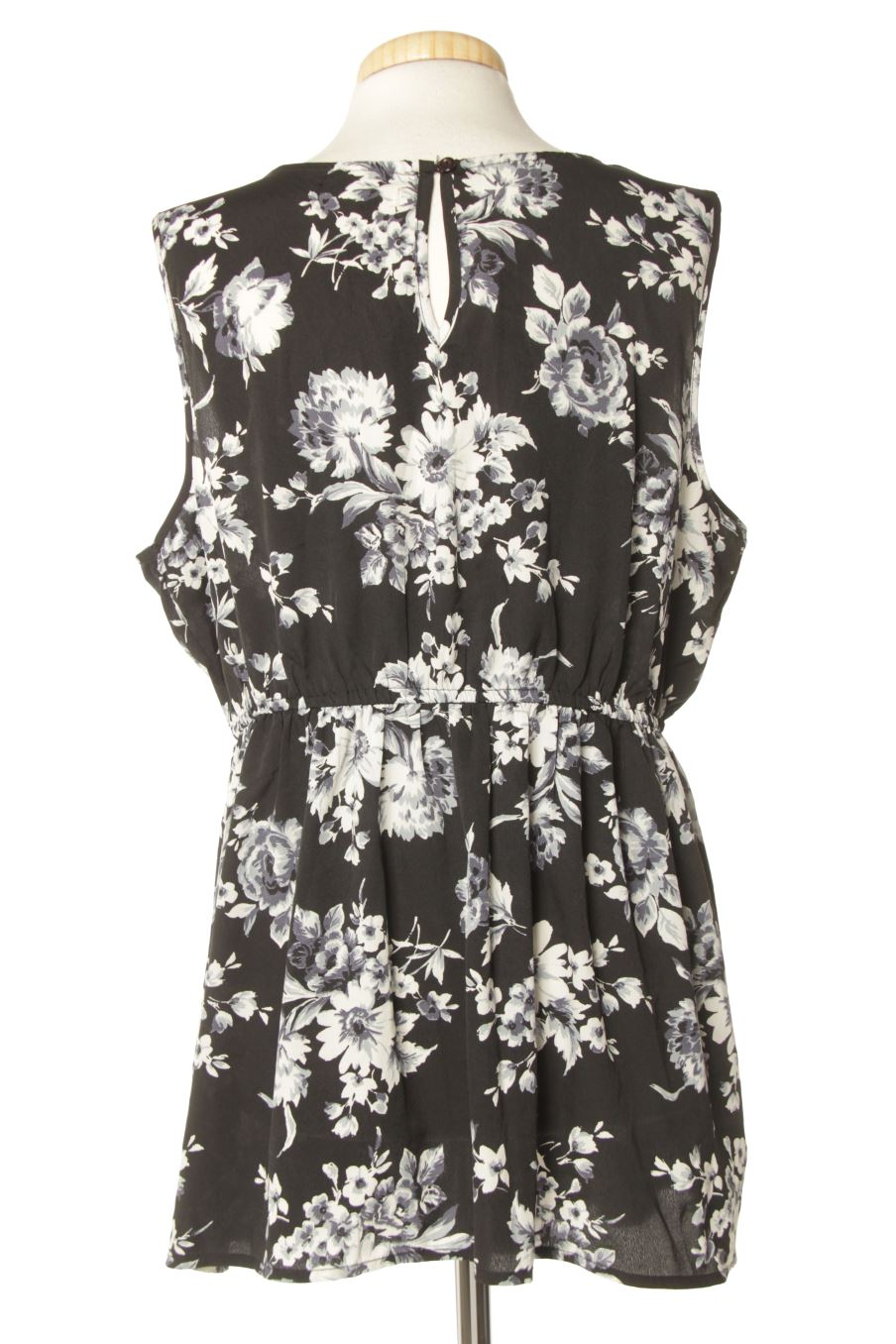 Top de new look de la talla 42, de color flores