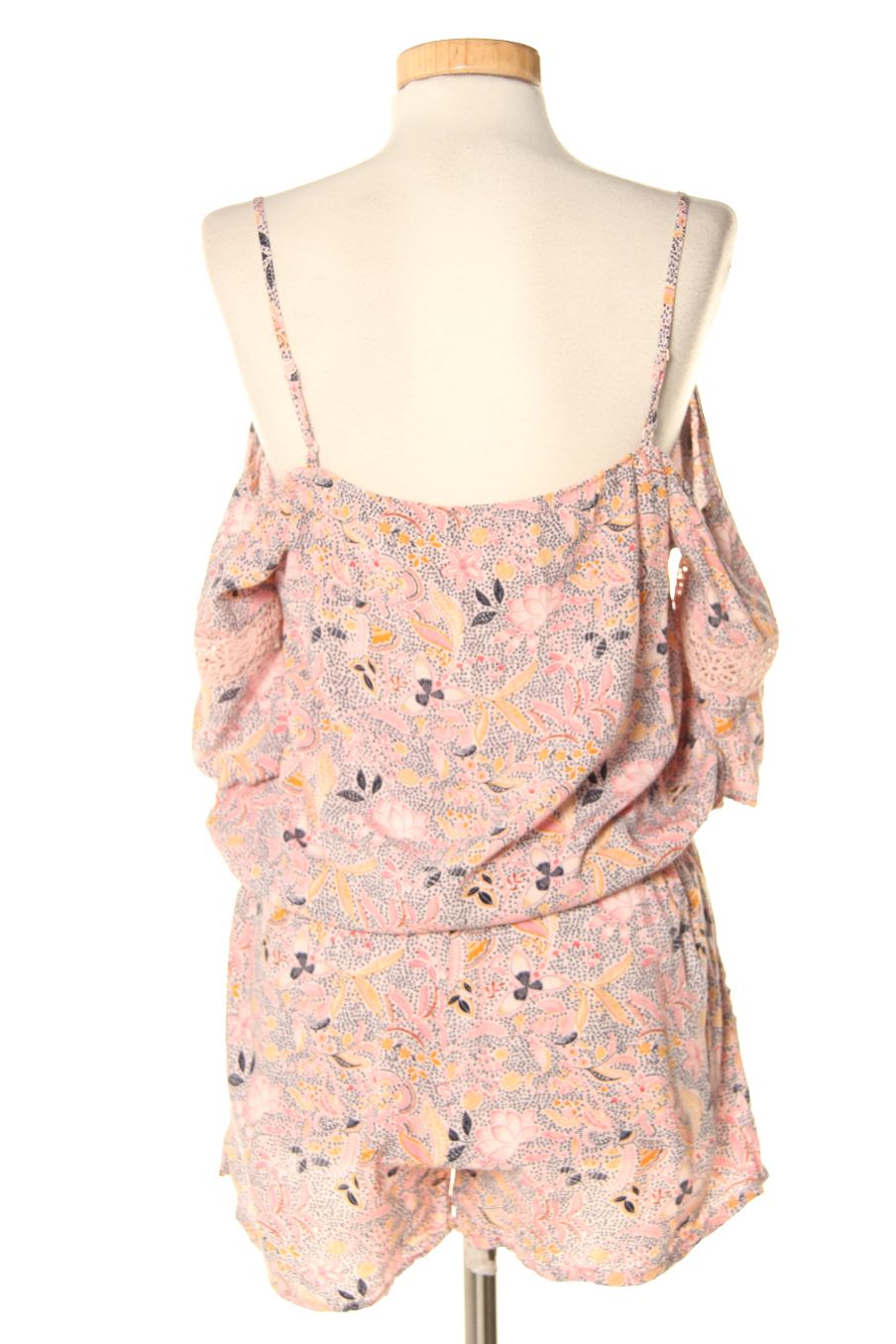 Combinaison Etam de la taille M, de couleur fleurs
