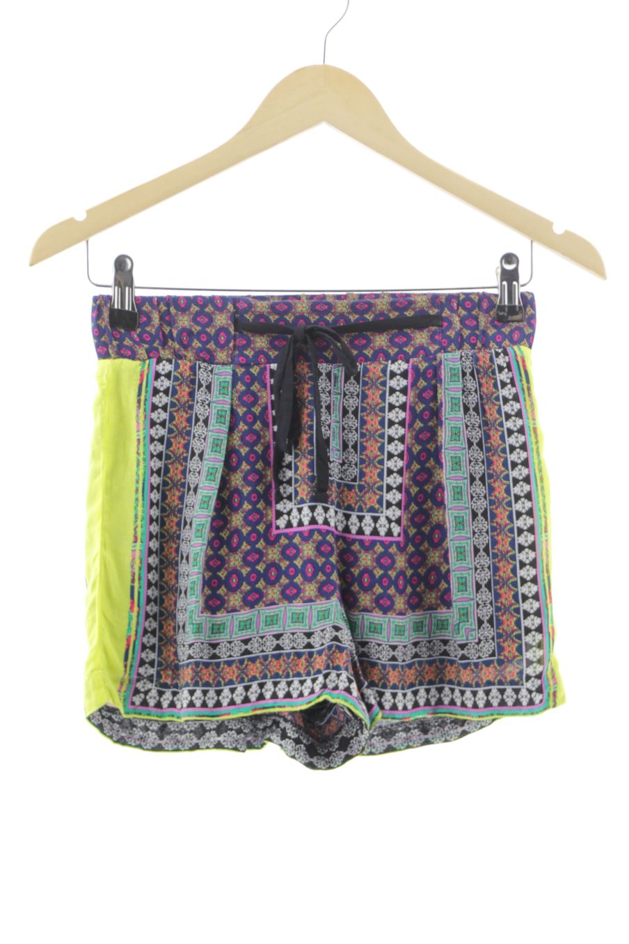 Shorts Bershka de la taille S, de couleur imprimés