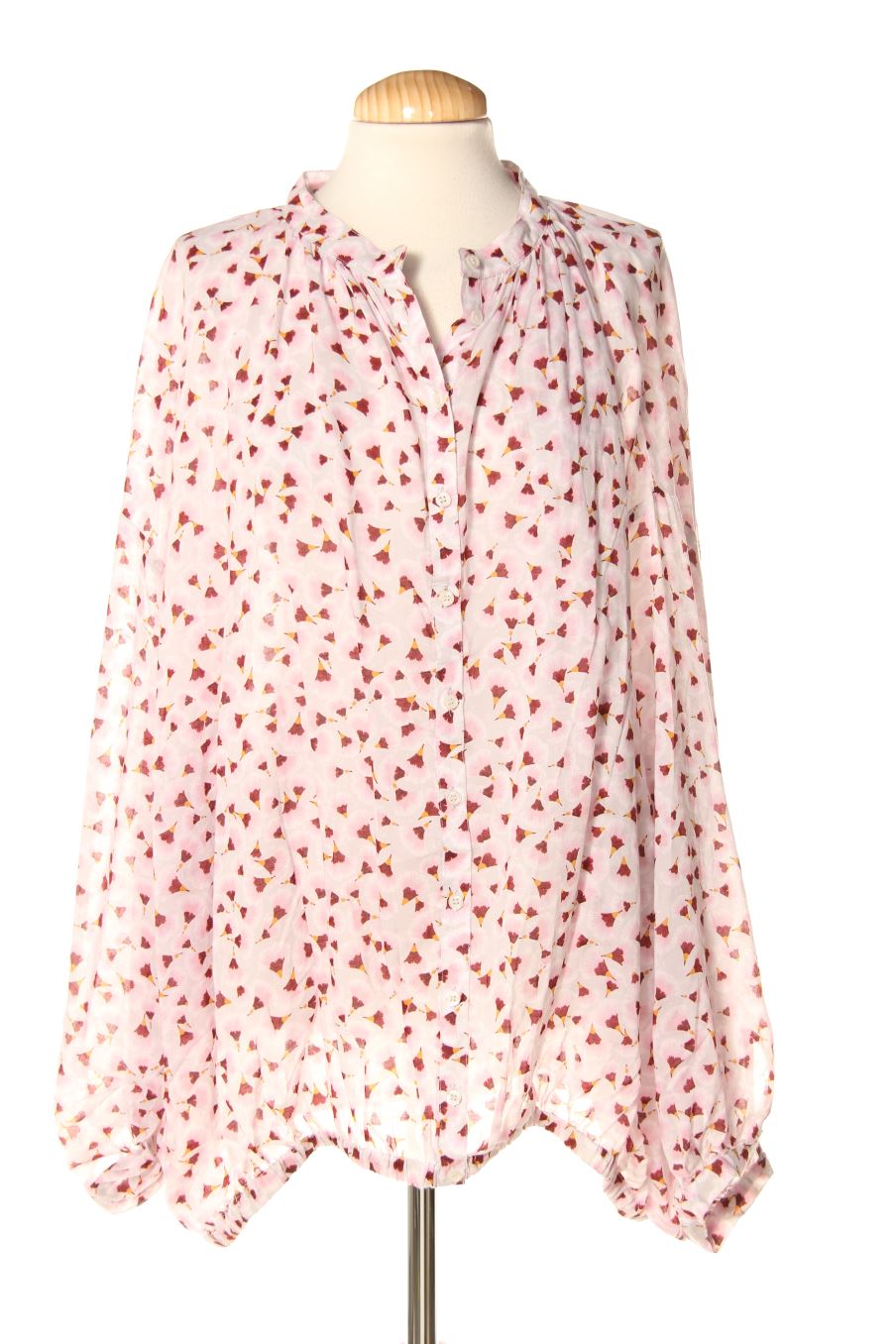 Camisa de H&M de la talla 46, de color estampado