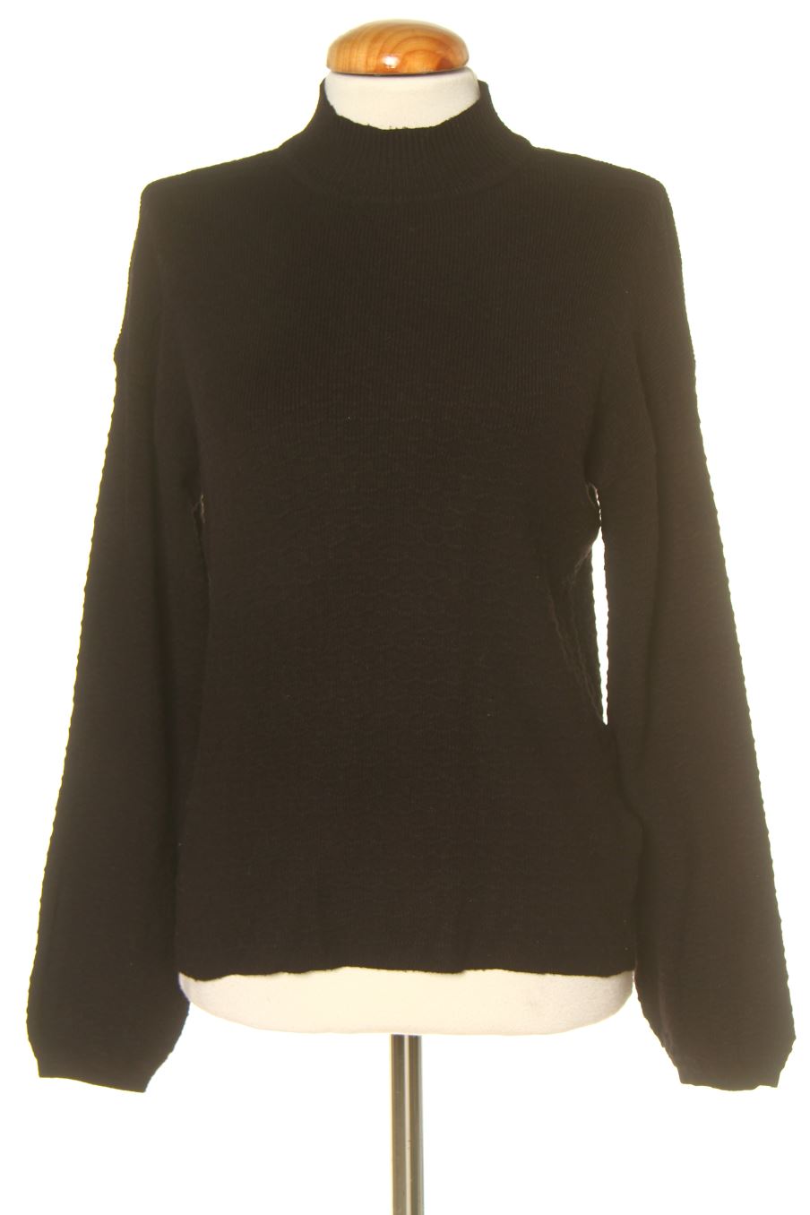 Pull Only de la taille S, de couleur noir