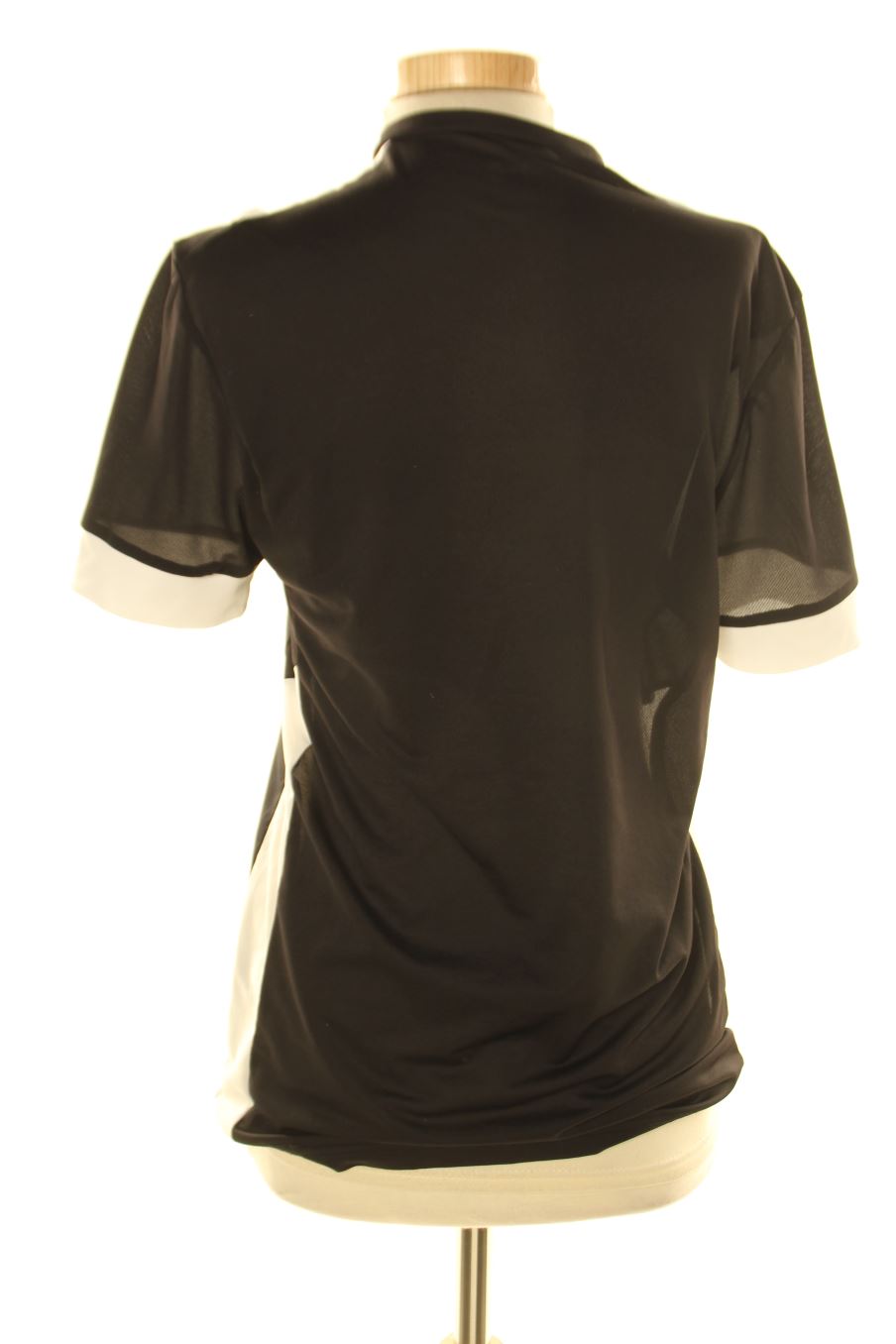 T-shirt Kipsta (DECATHLON) de la taille XS, de couleur noir