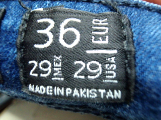 Vaqueros de Bershka de la talla 36, de color azul de ropa vaquera