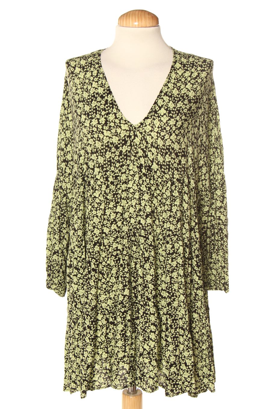 Vestido casual de Zara de la talla XS, de color flores