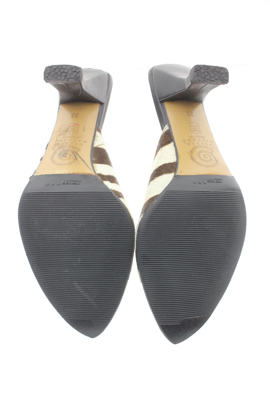 Sandalias tacon de Ursula Mascaro de la talla 38, de color animal print de