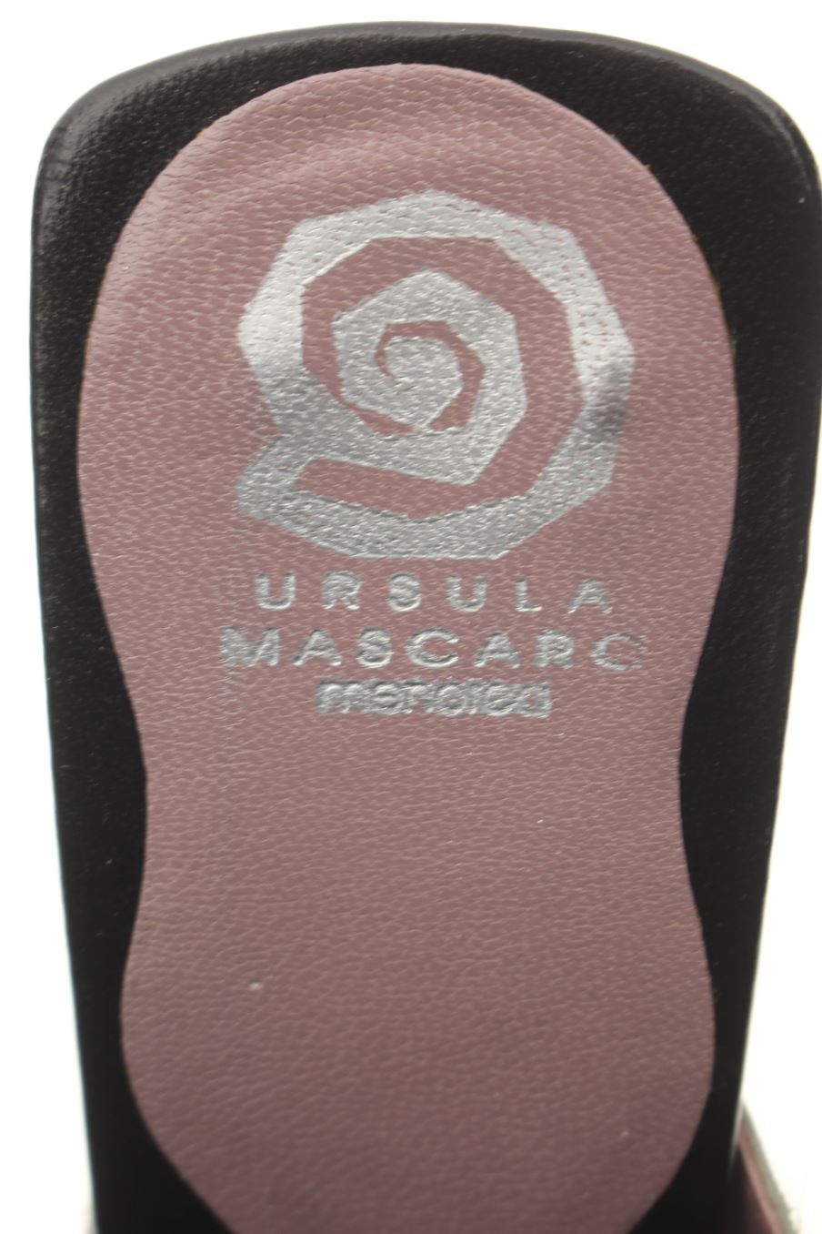 Sandalias tacon de Ursula Mascaro de la talla 38, de color animal print de