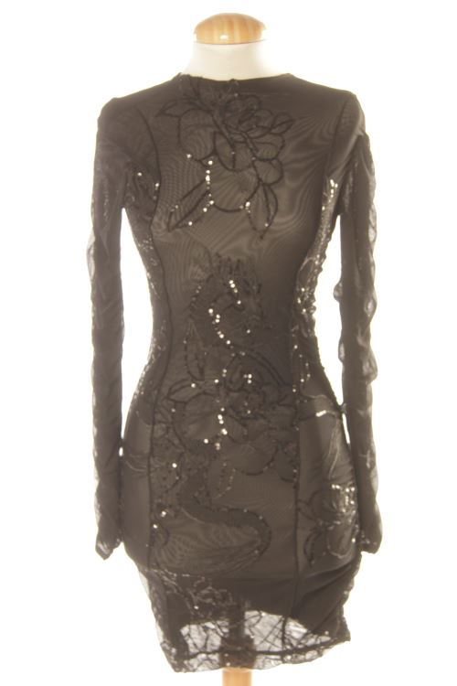 Aufwändiges Kleid