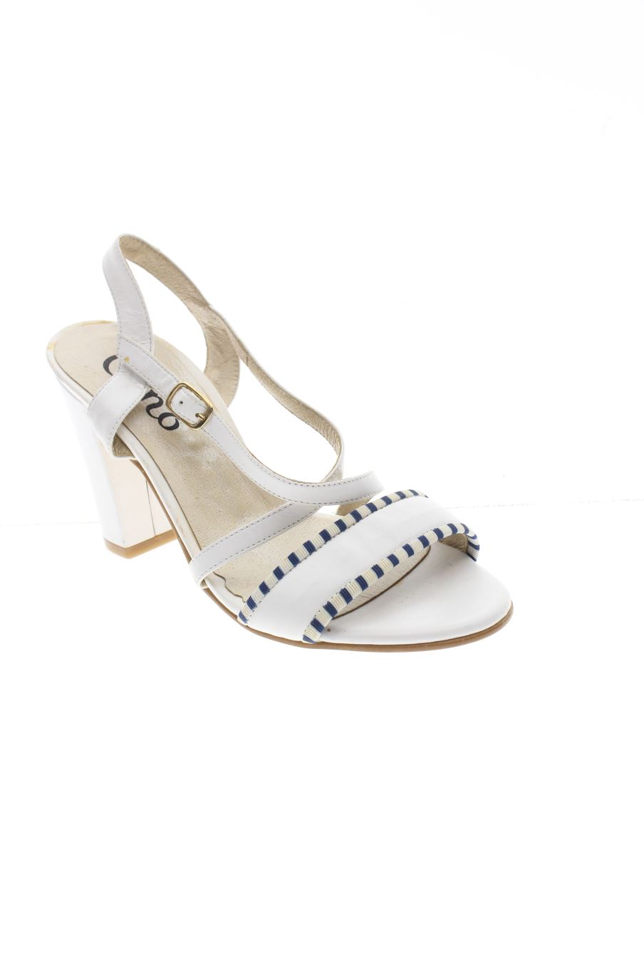 Sandalias tacon de Creaciones Cano de la talla 37, de color blanco de