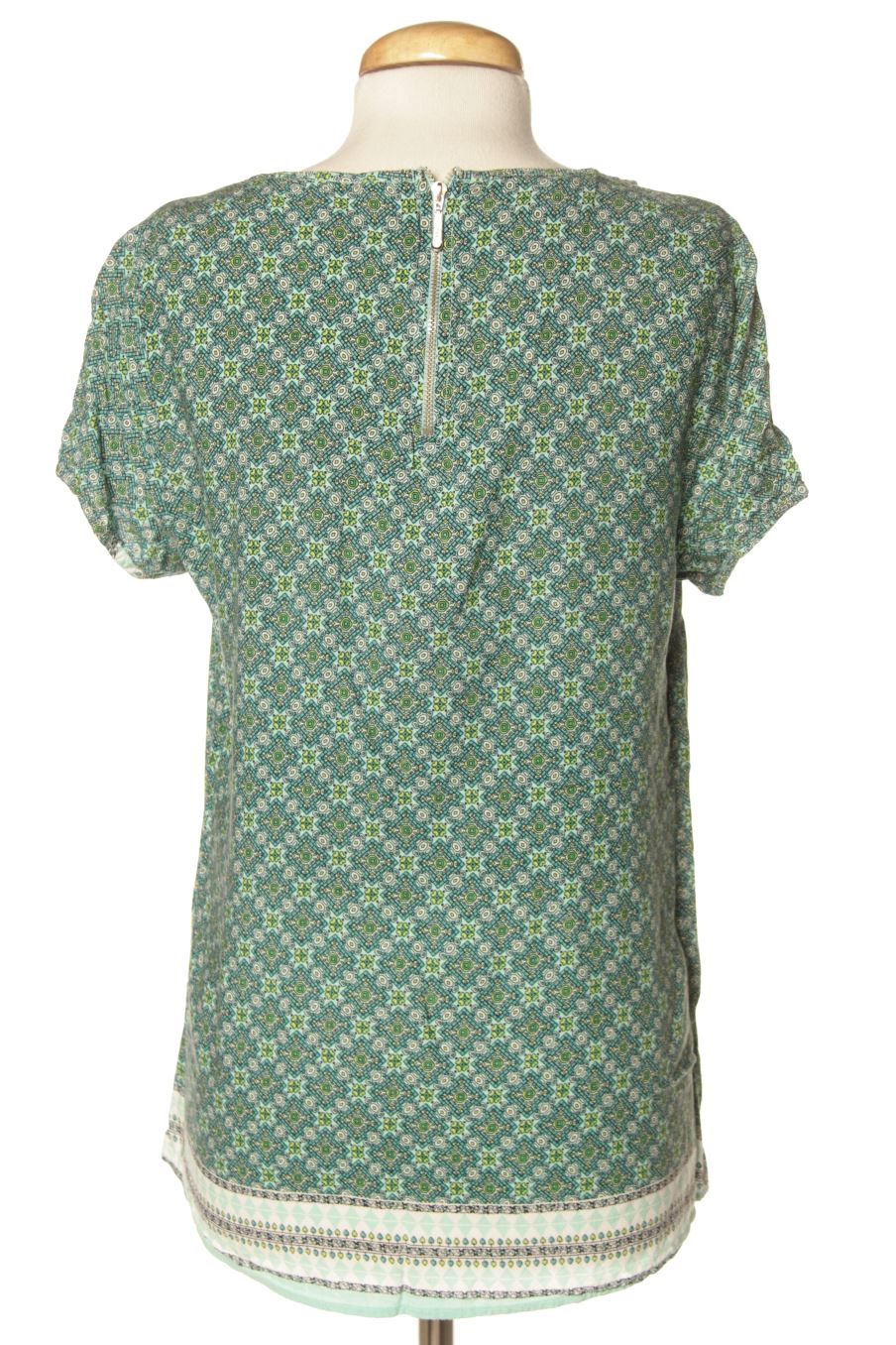 Blouse à manches courtes RAGGED de la taille M, de couleur imprimés