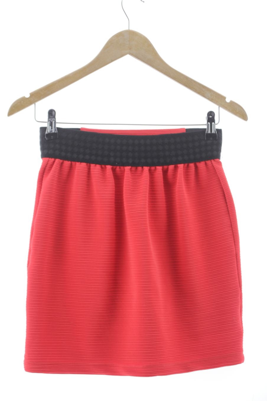 Jupe Naf Naf de la taille 36, de couleur orange