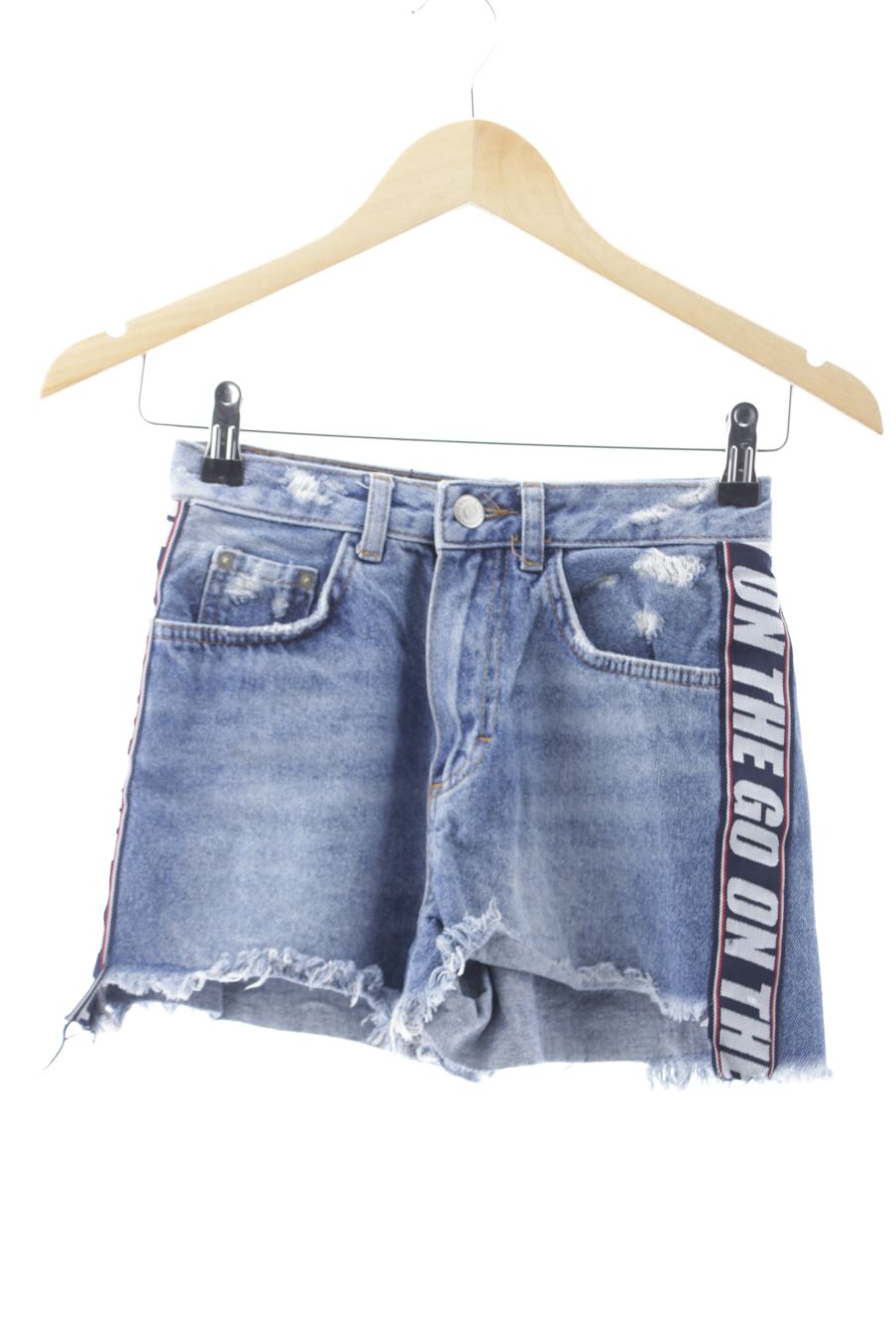 Shorts Stradivarius de la taille 34, de couleur bleu de denim