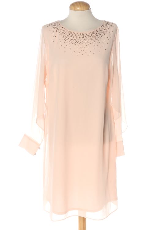 Aufwändiges Kleid