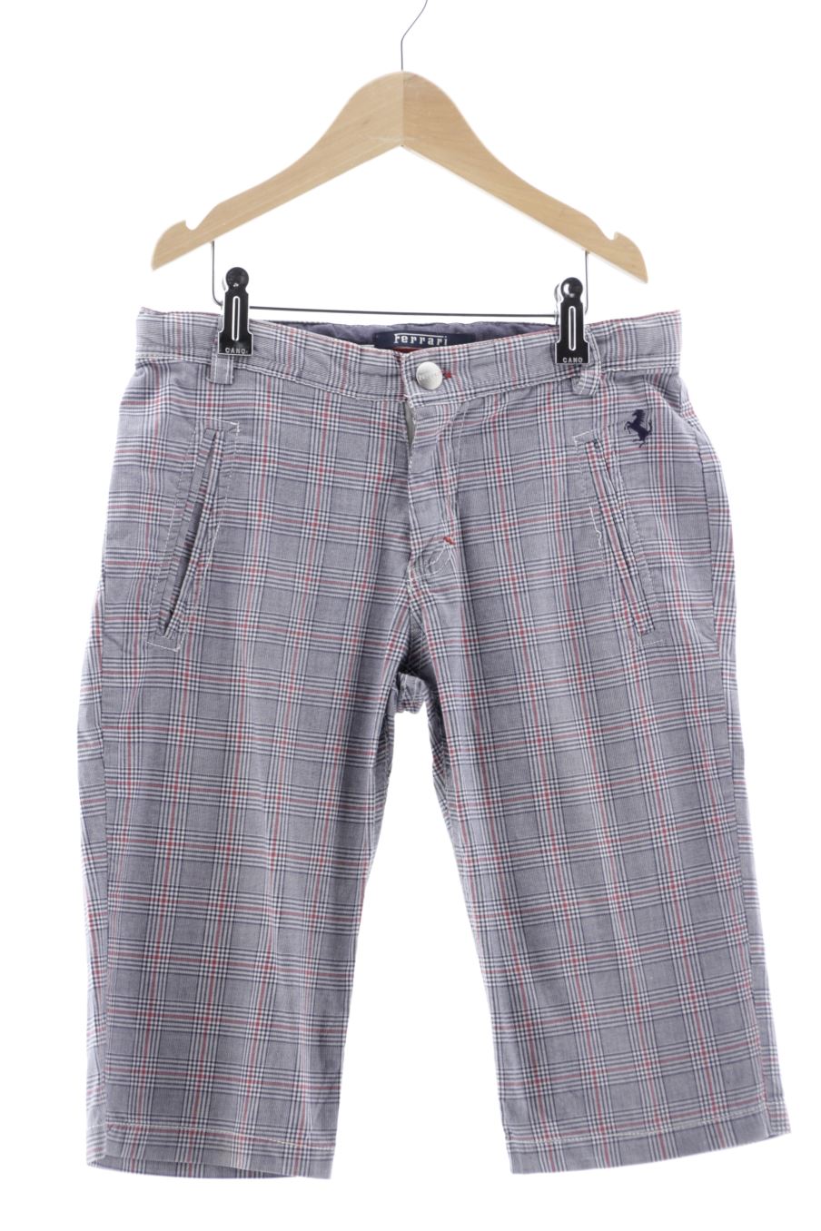 Short Ferrari de la taille 9 ans de seconde main