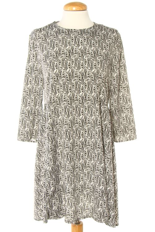 Einfaches Kleid