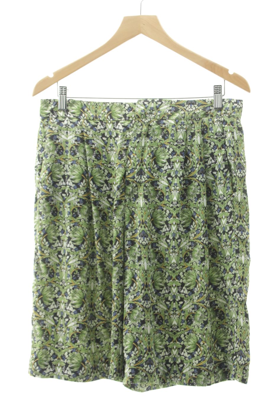 Shorts Zara de la taille L, de couleur imprimés