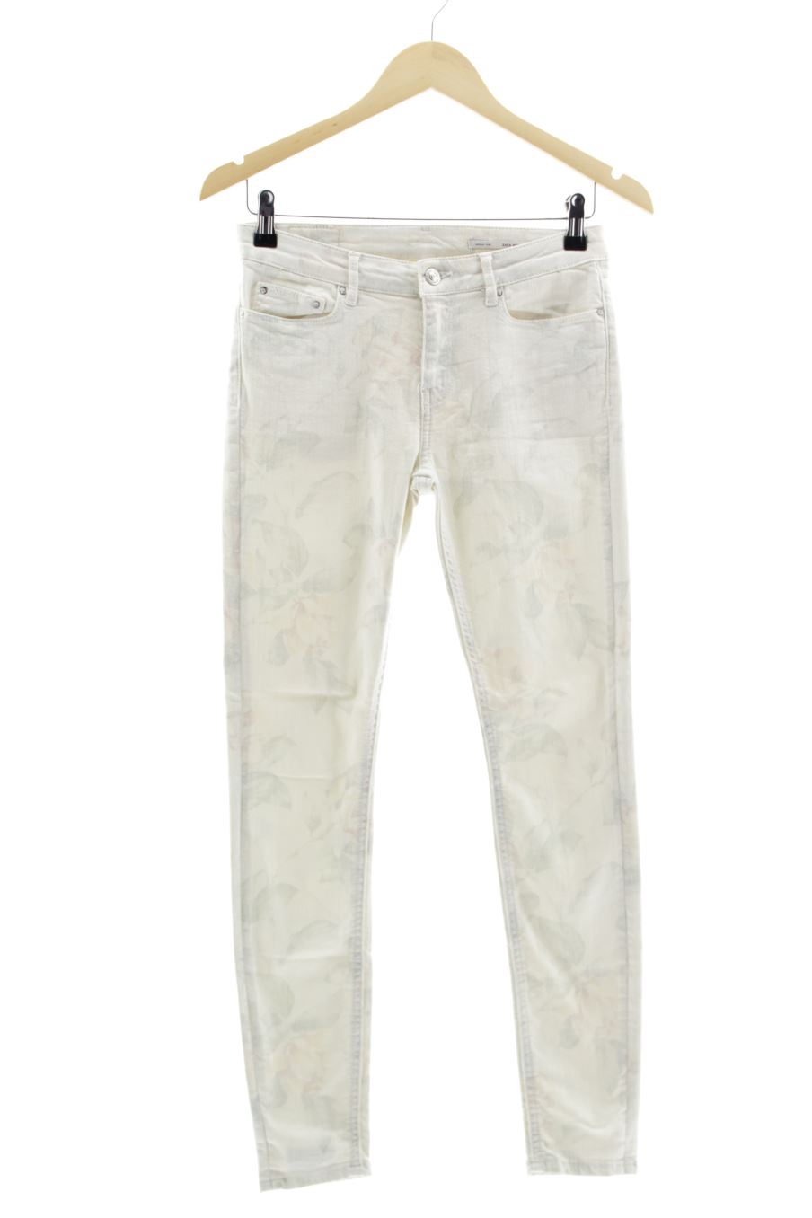 Jeans Zara de la taille 36, de couleur blanc de denim