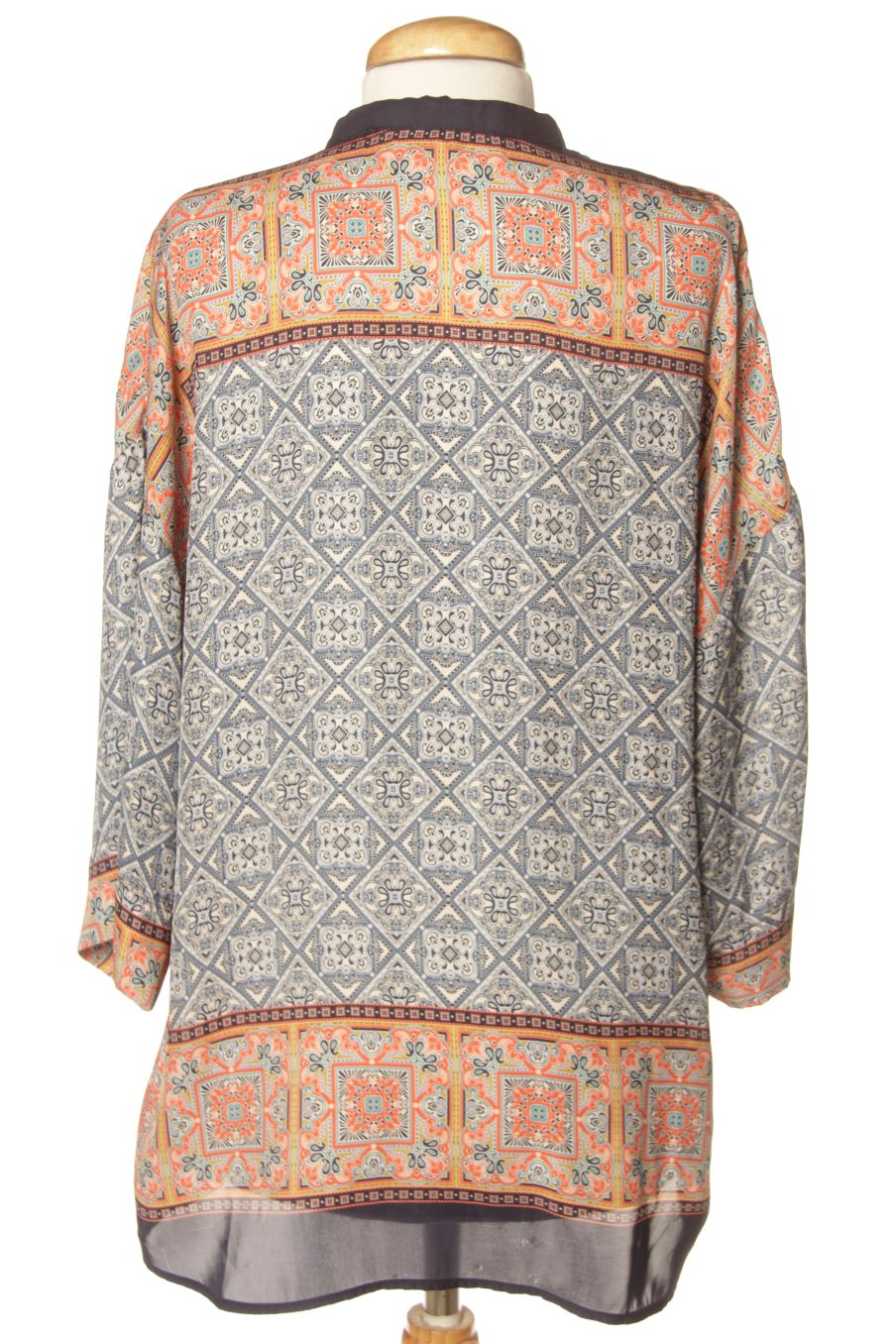 Blusa de manga corta de Zara de la talla S, de color estampado