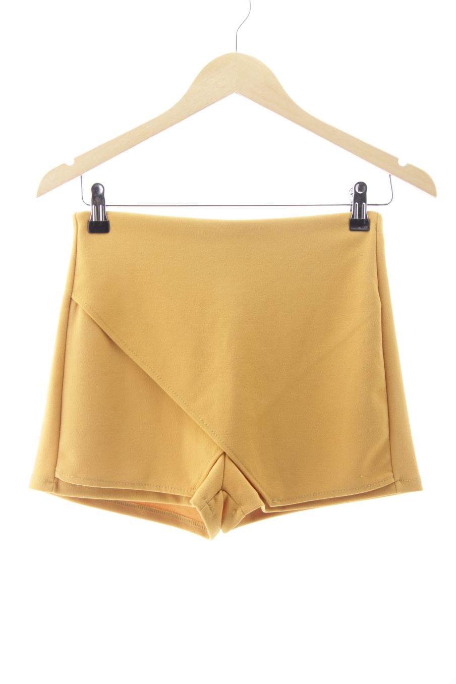 Shorts Made in italy de la taille XS, de couleur moutarde