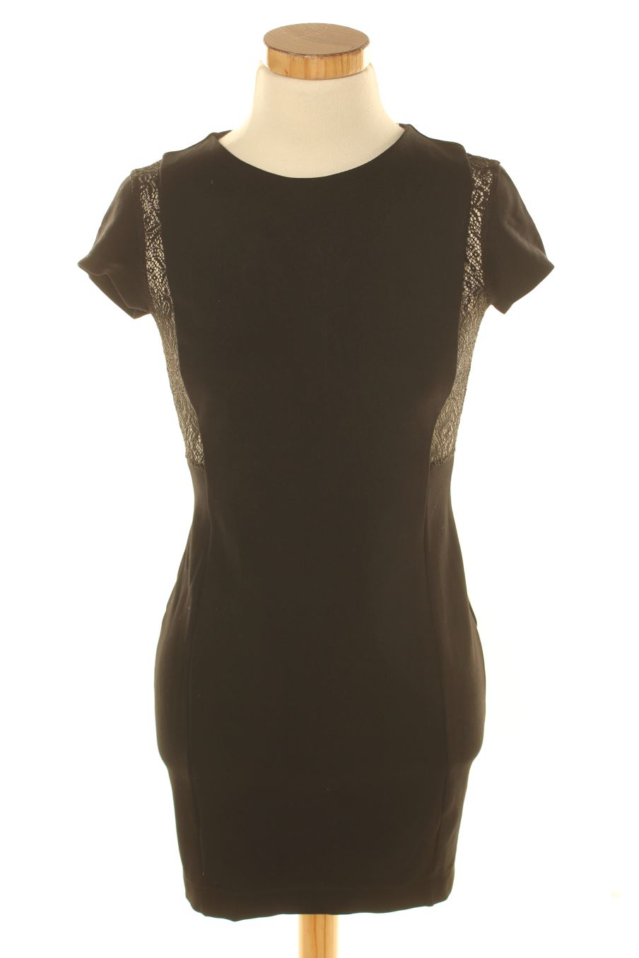 Robe casual Trf (ZARA) de la taille S, de couleur noir