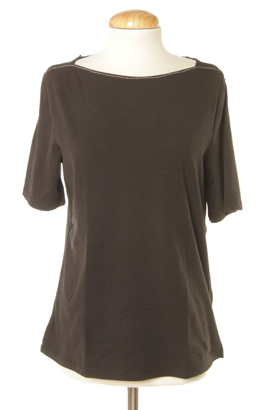 T-shirt C&A de la taille S, de couleur noir