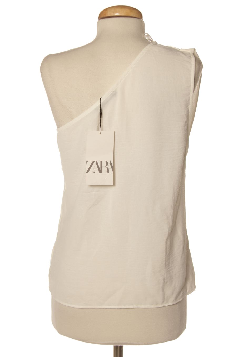 Top de Zara de la talla S, de color blanco