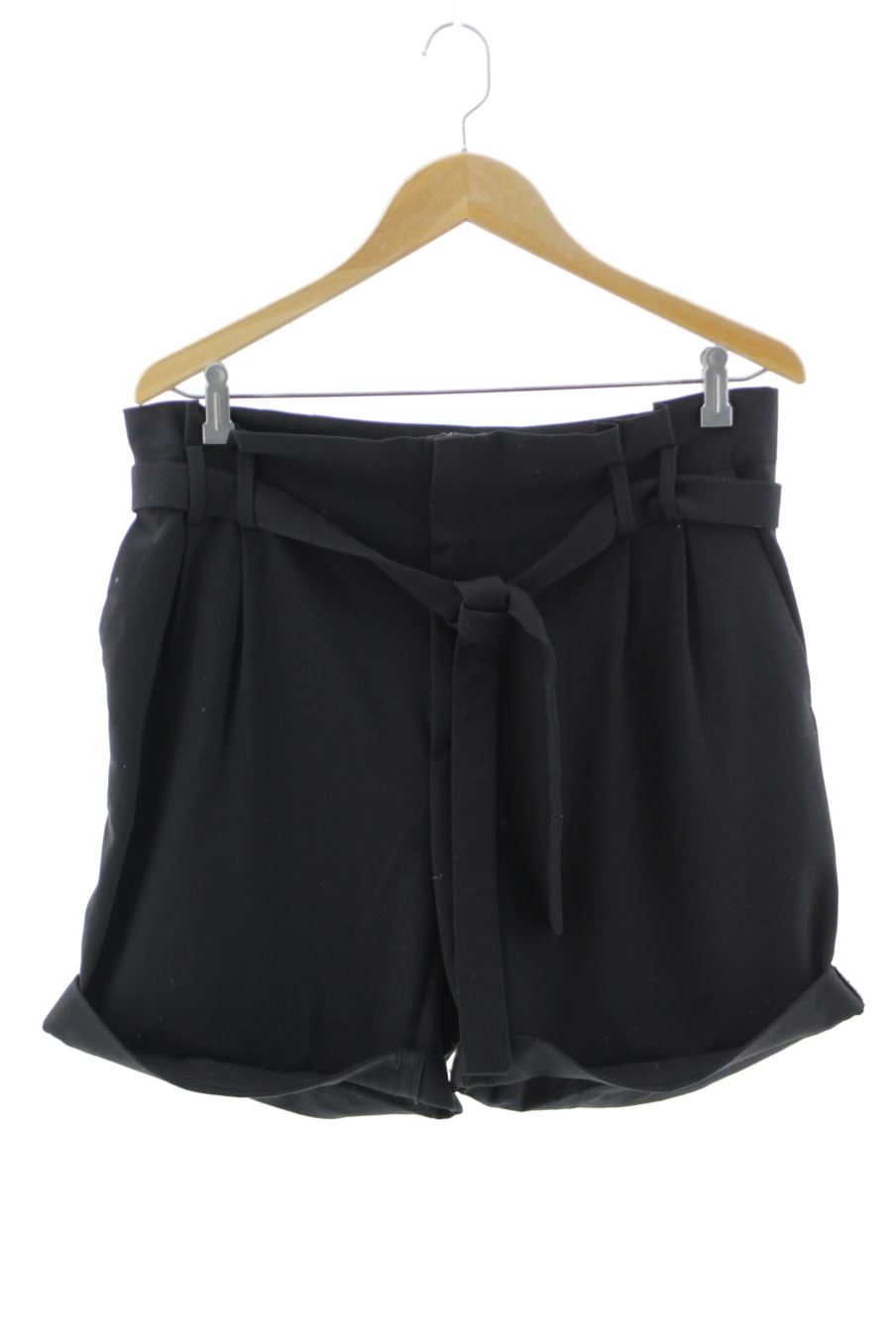 Pantalones cortos de Zara de la talla L, de color negro