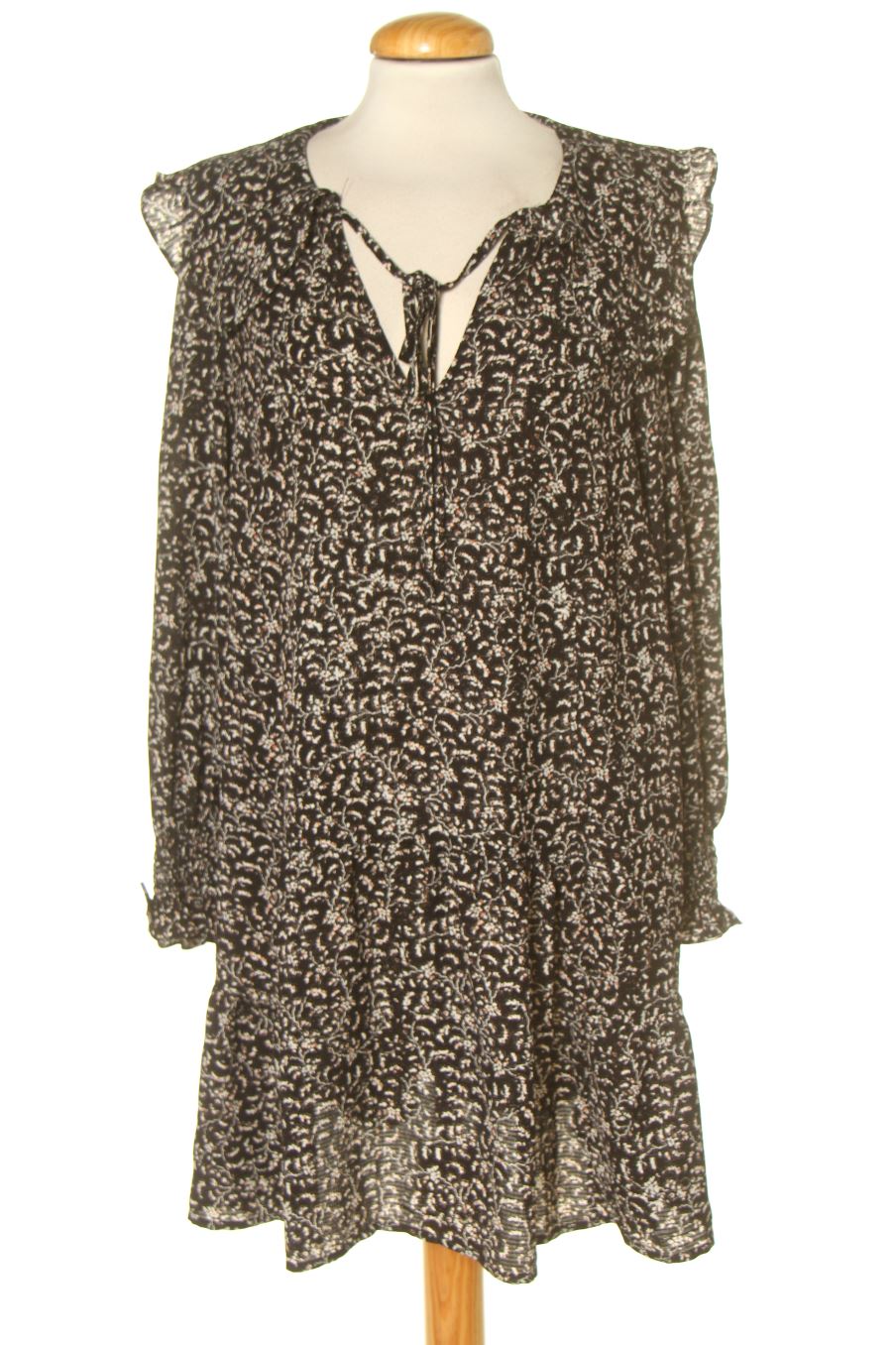 Robe casual Mango de la taille M, de couleur imprimés