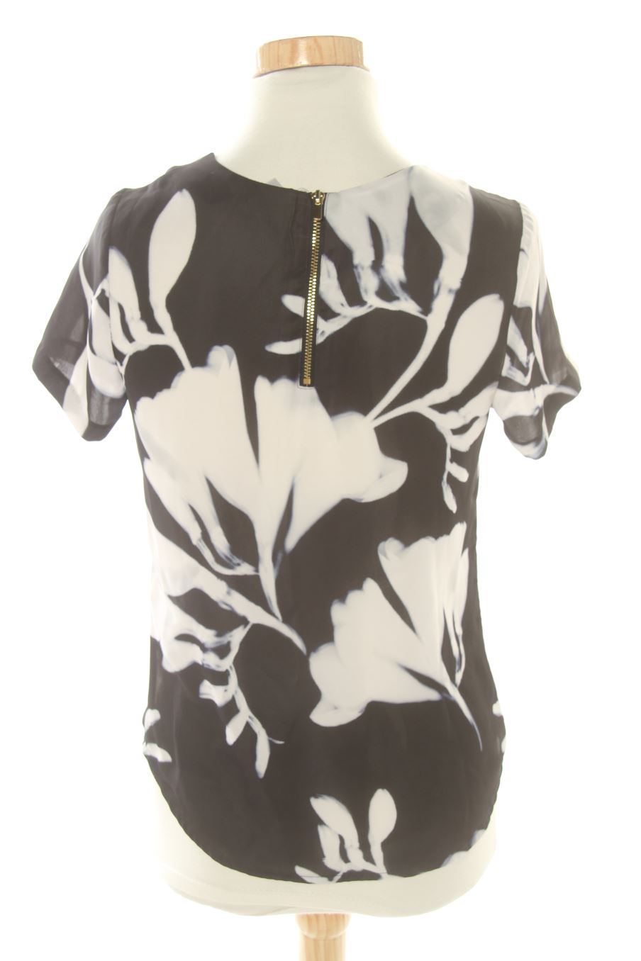 Blouse à manches courtes H&M de la taille 32, de couleur noir