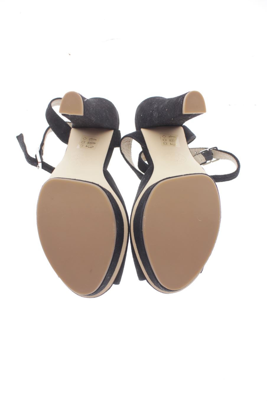 Sandalias tacon de BIMBA Y LOLA de la talla 36, de color negro de