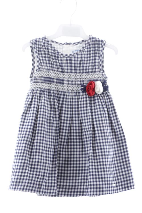 Aufwändiges Kleid